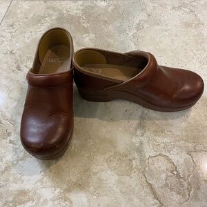 Dansko Professional Clogs, Brown, Size 36 (US 5.5-6)